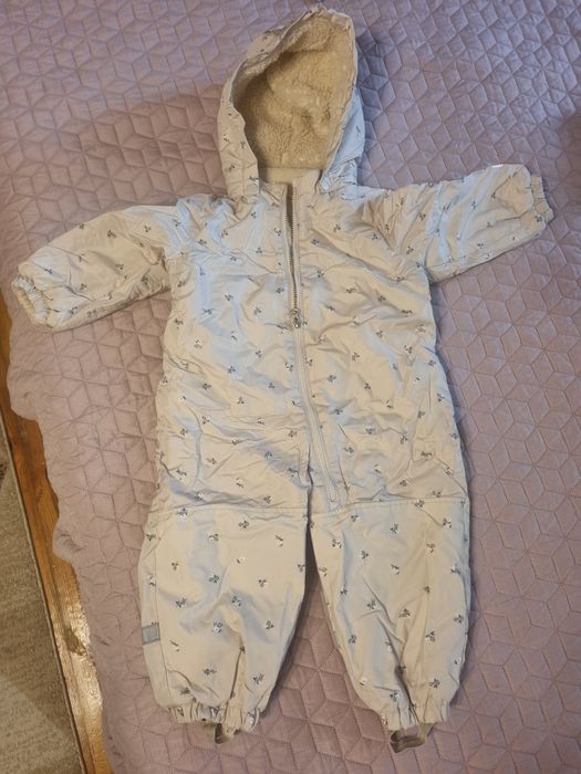 Дебел зимен космонавт