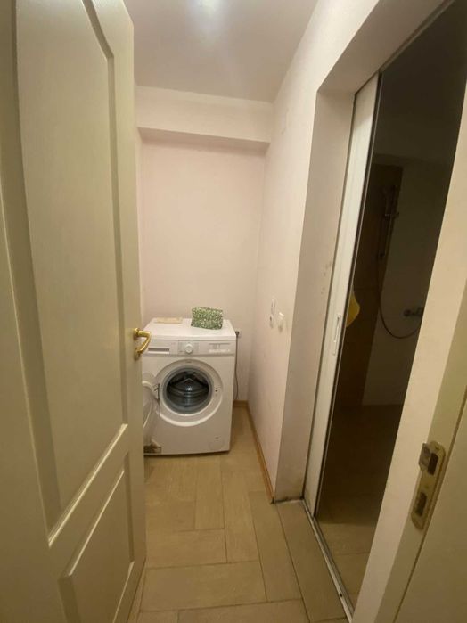 Дава се под наем Едностаен апартамент в Пловдив, Център - 32 кв.м за 40000 € - Снимка #4