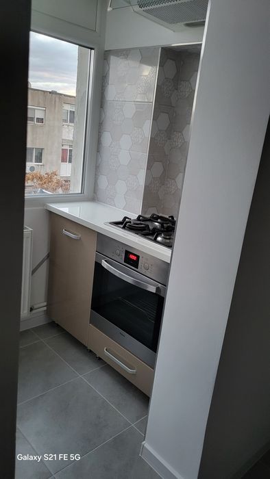 Închiriez apartament