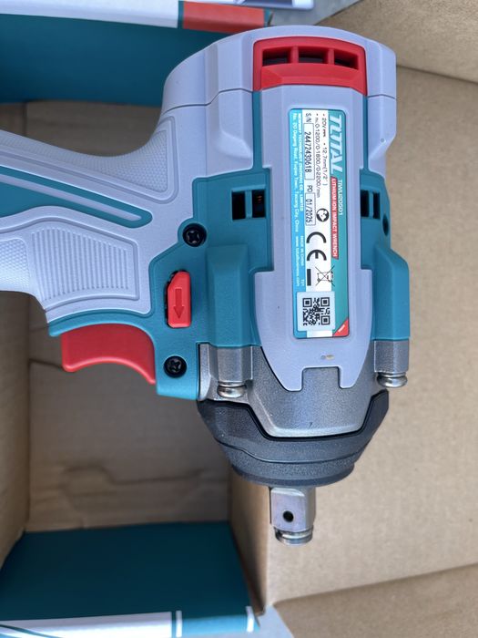 Masina de insurubat cu impact Total baterie 20 v 1/2 500Nm