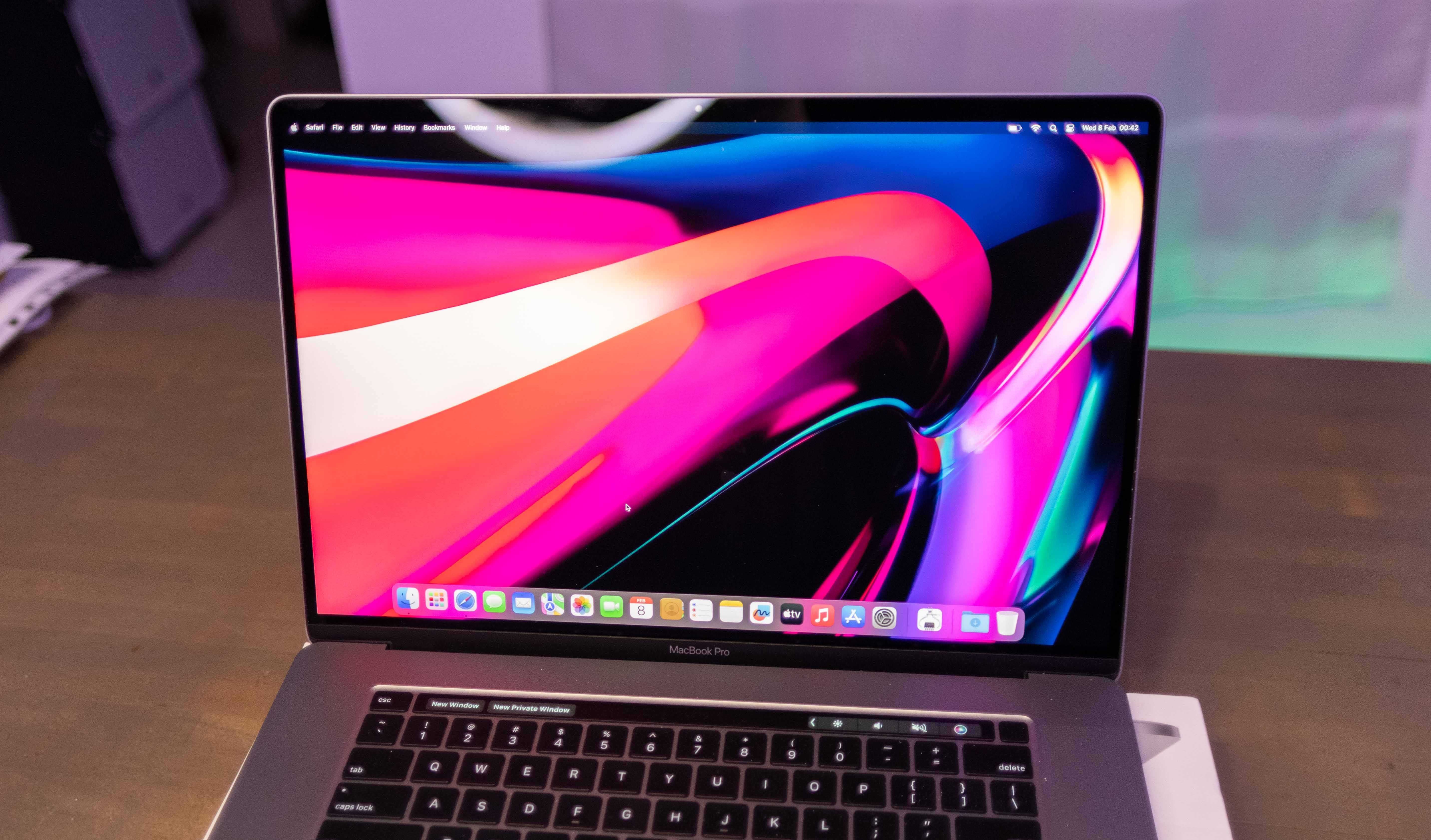 Macbook Pro 2019 16 Inch i9 32GB RAM 5500M Pro 1TB SSD TouchBar 3K