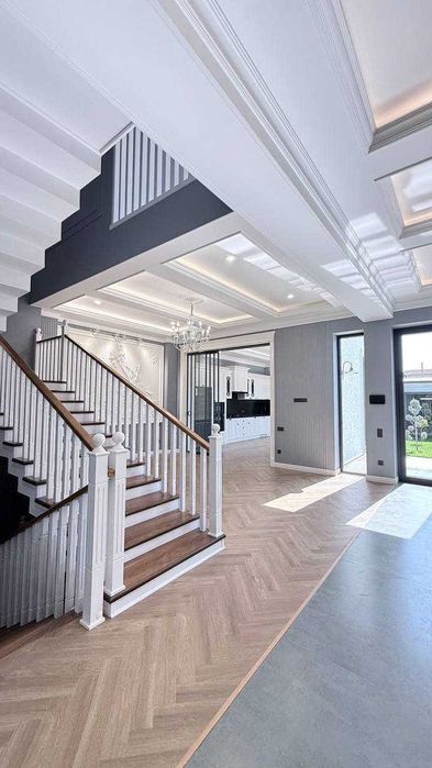 ПРОДАЕТСЯ ДОМ на Центр Луначарский 5,5 Соток 8 Комната