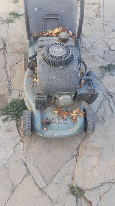 Газонокосилька  на  запчасти.