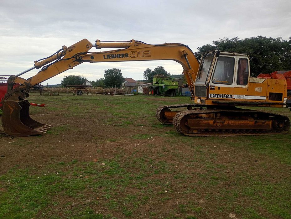 Vand Excavator Liebherr 912