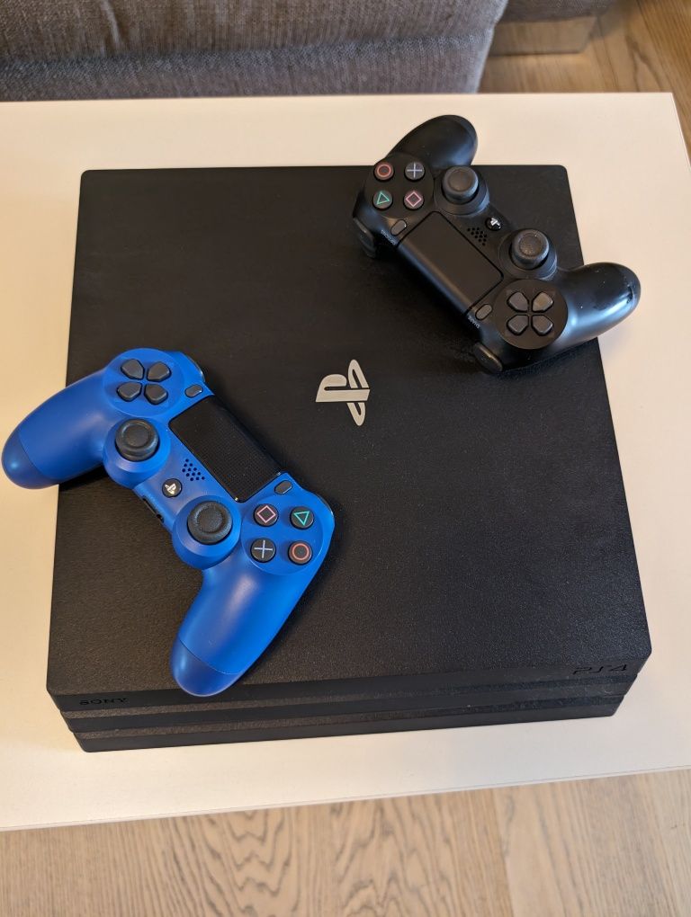 Playstation 4 1tb + 2 controlere impecabile