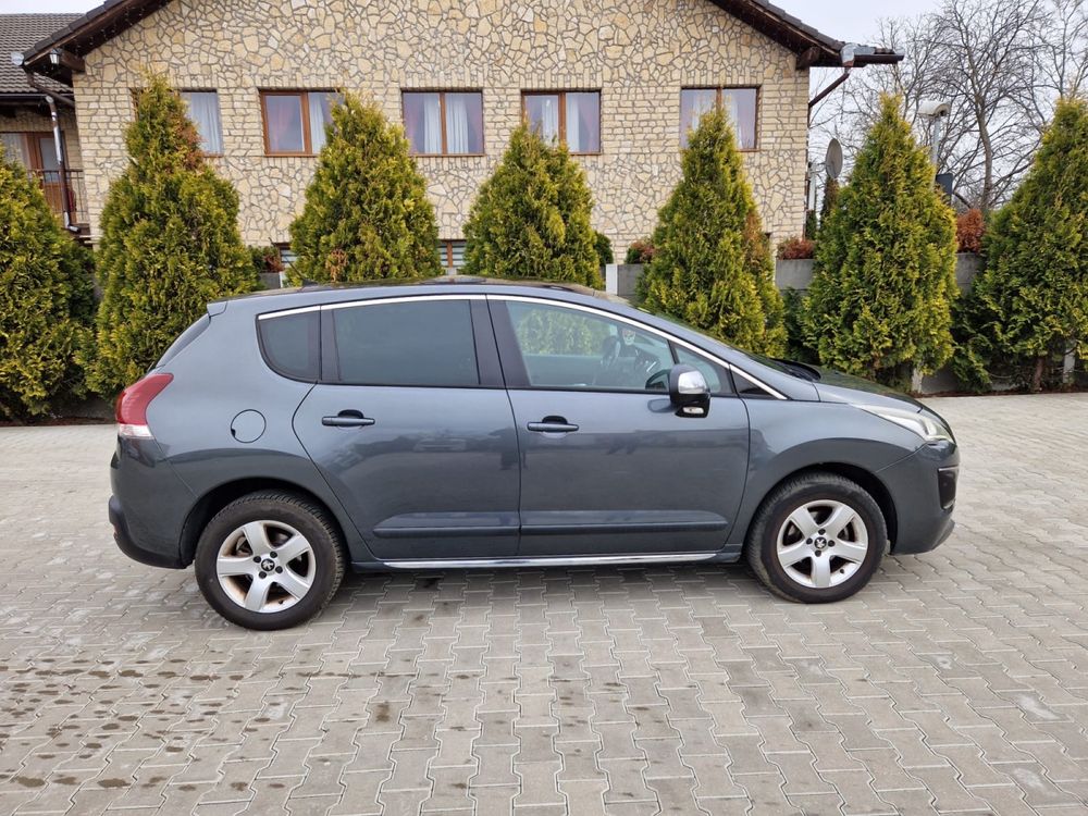 Peugeot     3008