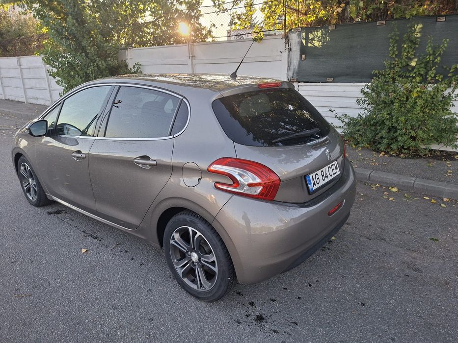 Peugeot 208 ehdi