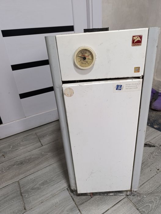 Продам газовый котел