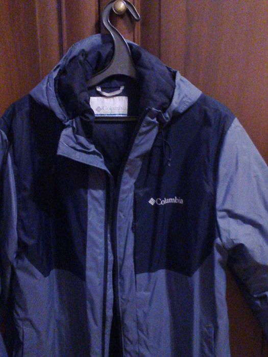 Продам зимнюю  куртку мужскую  фирмы Columbia (Коламбия)