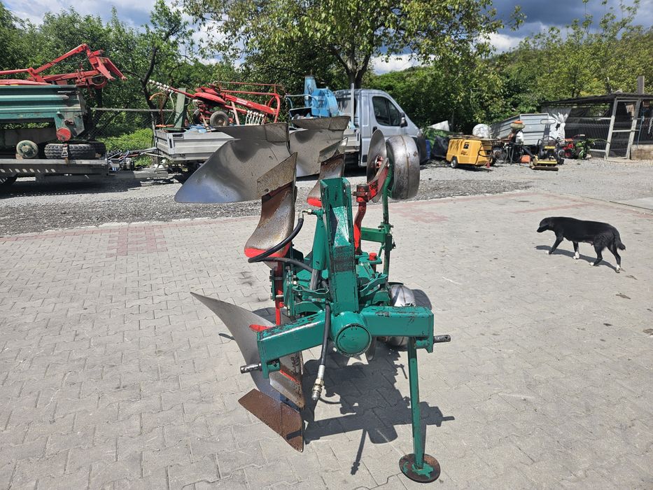 Plug reversibil Regent cu două brăzdare hidraulic