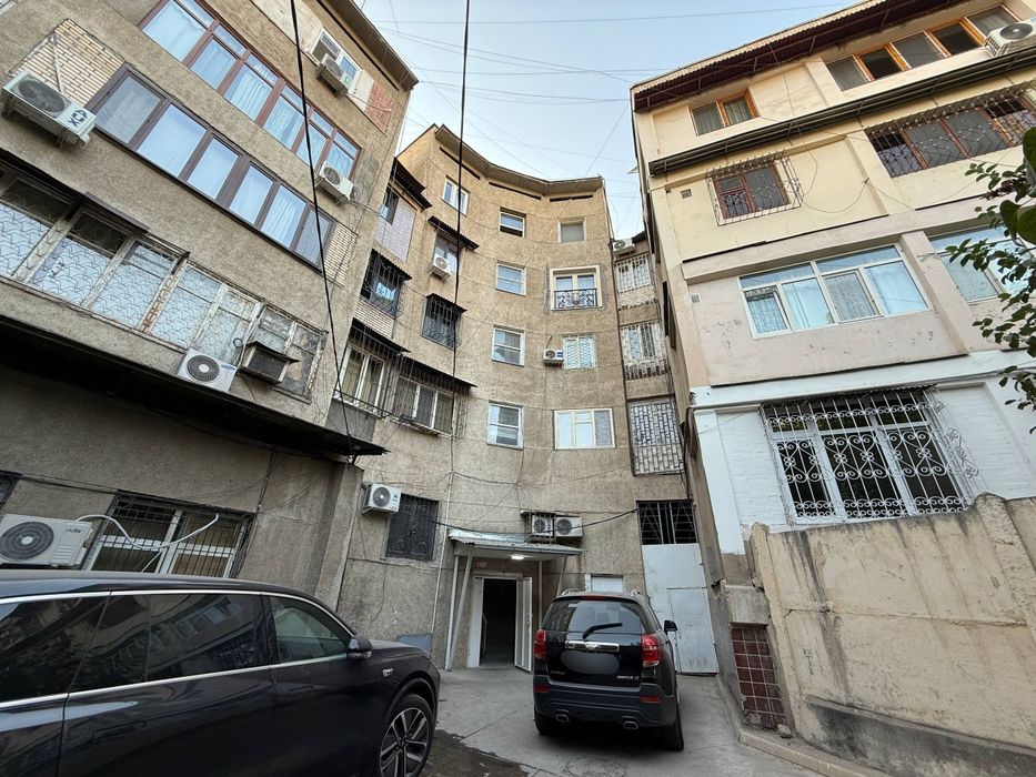 Срочно Продам квартиру Центре улица Истикбол рядом Ц1