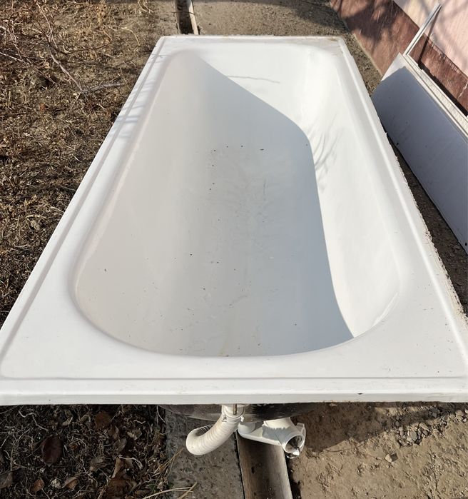 Б/у кухонный уголок,ванна железная