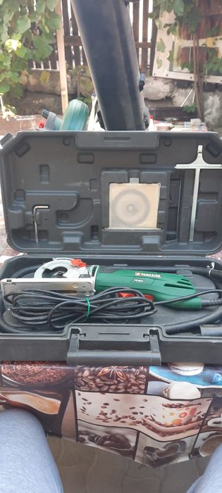 Vând  mașini de găurit