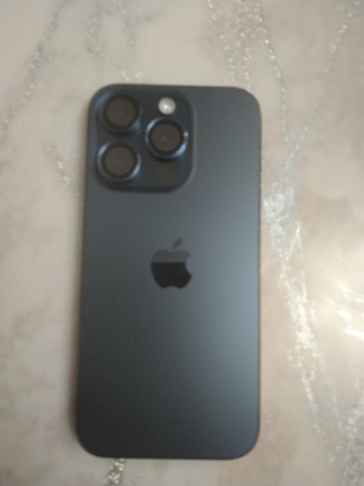Продам Apple 15 PRO в отличном состоянии
