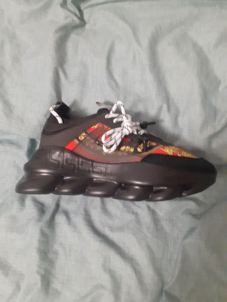 Versace chain reaction print