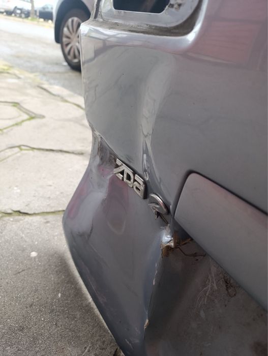 Врата багажник за мазда 2