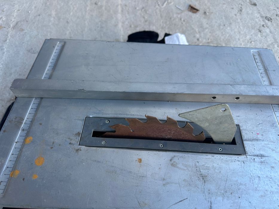 циркуляр използван Titan