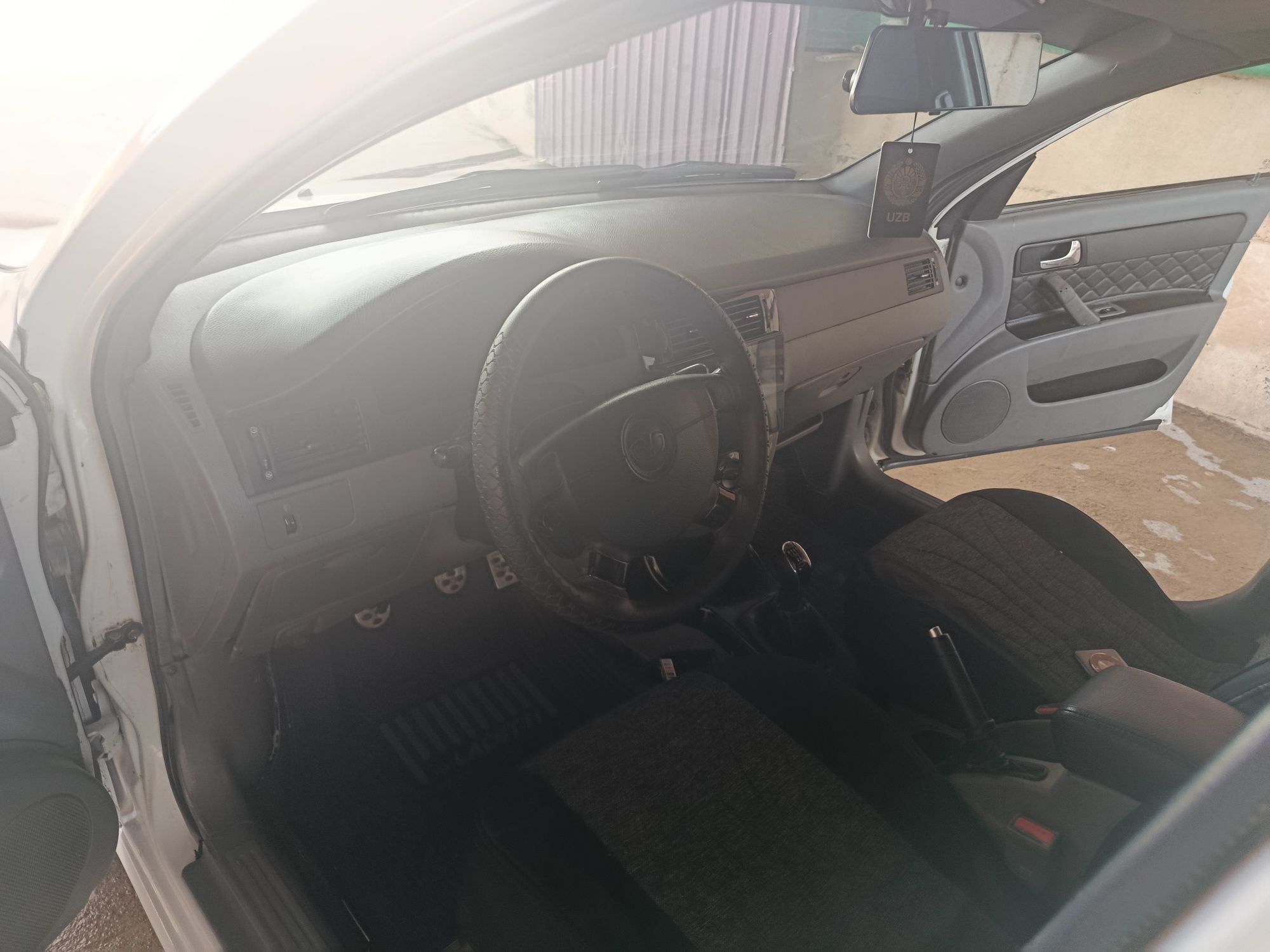 Lasetti 1.8 metani bor