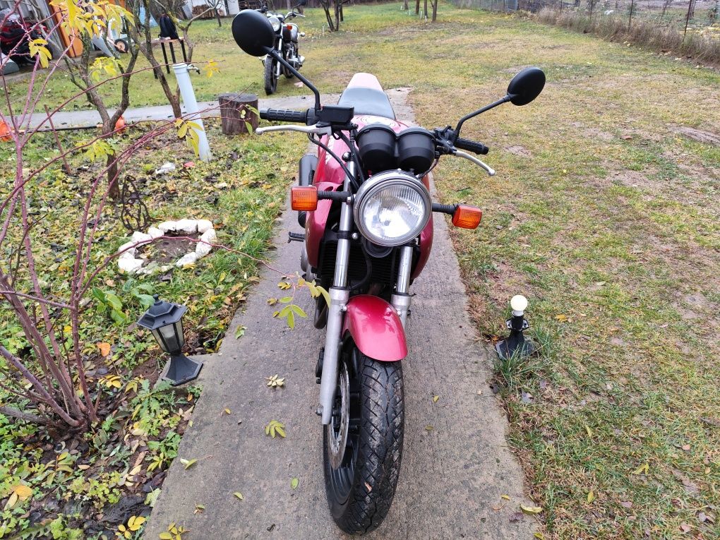 Motocicleta Honda CB 500 și scuter Znen 125