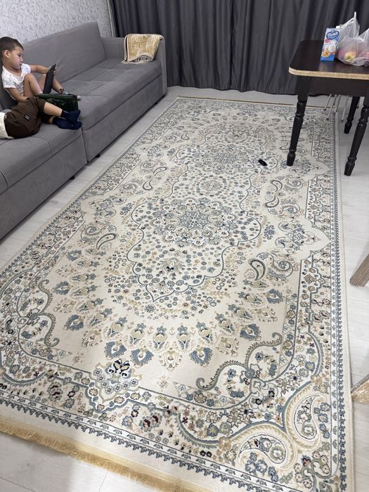 Продам ковер 2х4