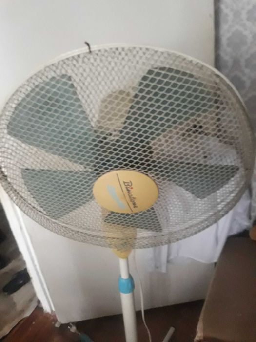 Продам срочно вентилятор