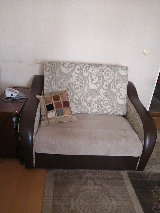 Мягкая мебель в хорошем состоянии.