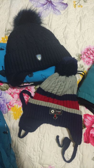 Продам шапки на мальчика