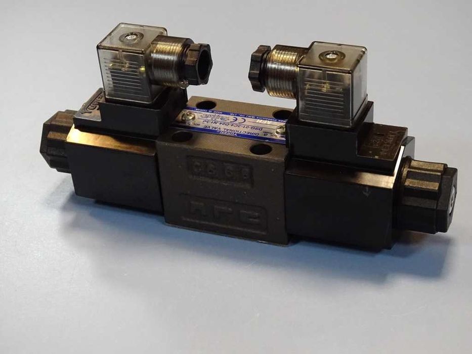 Хидравличен разпределител YUKEN DSG-01-3C4-D24-N1-50 directional valve