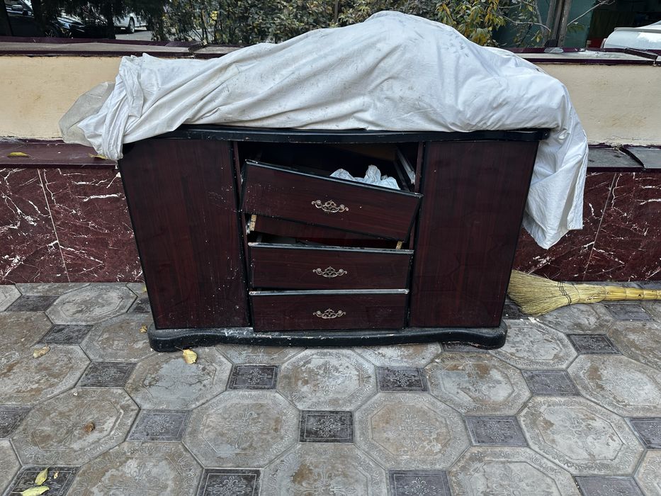 Отдам даром мебель