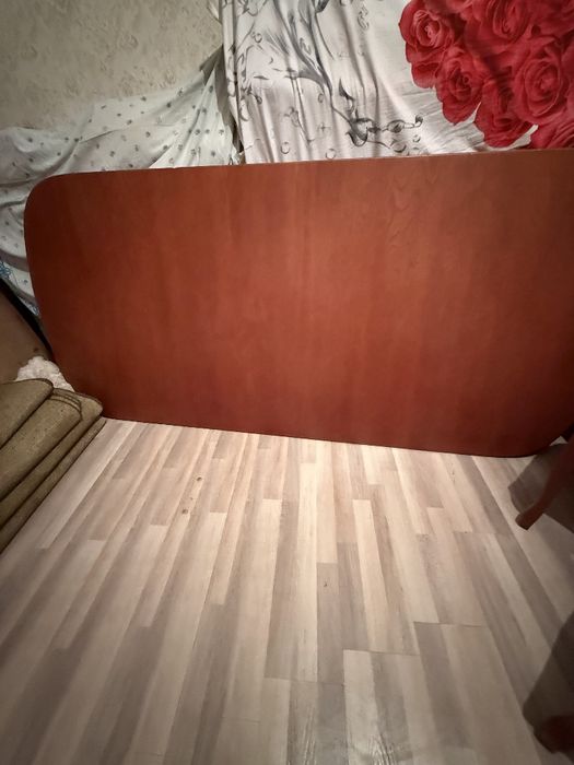 Стол стул сотилади ...СРОЧНА!!