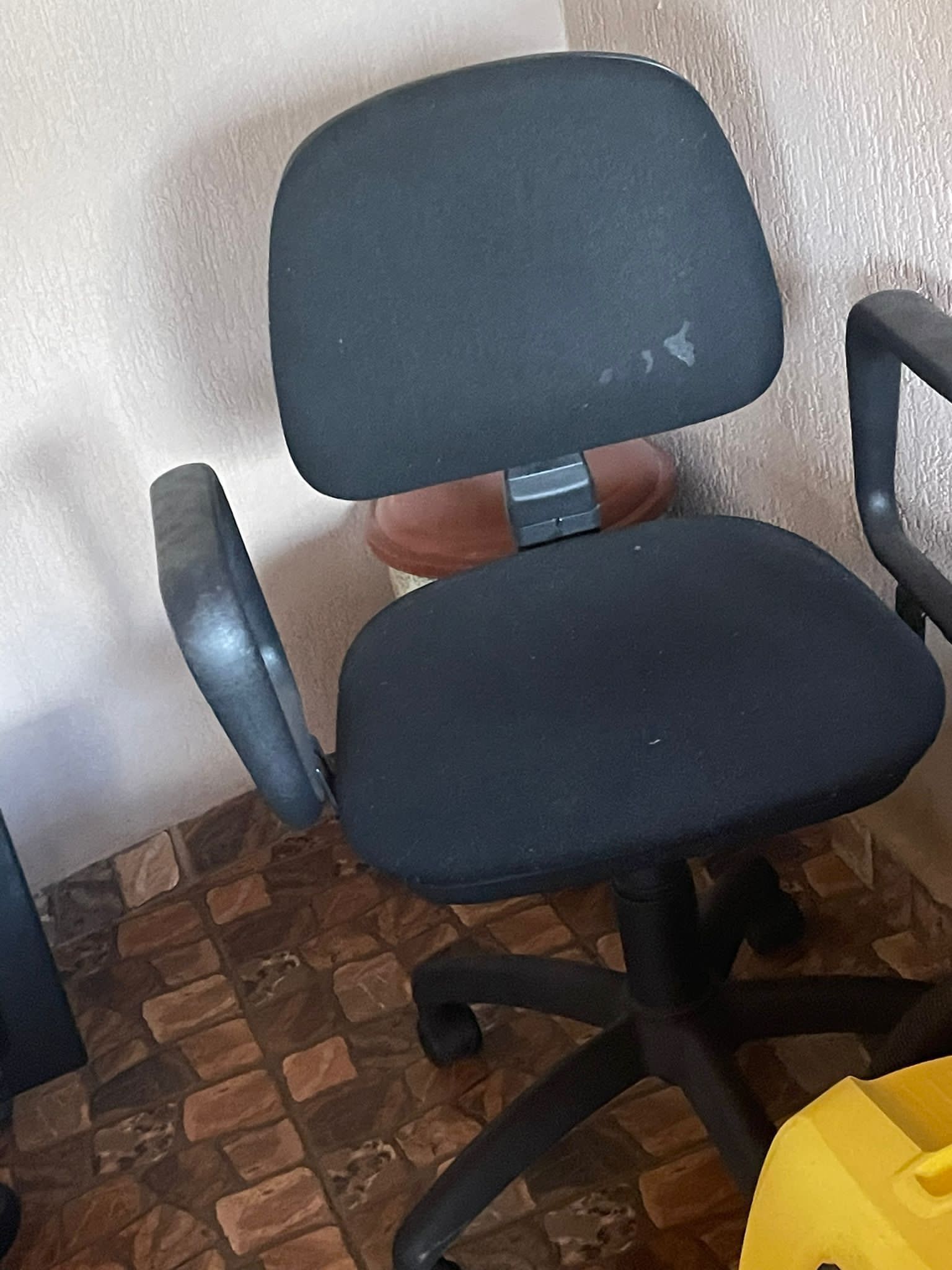 Masă de birou + scaun