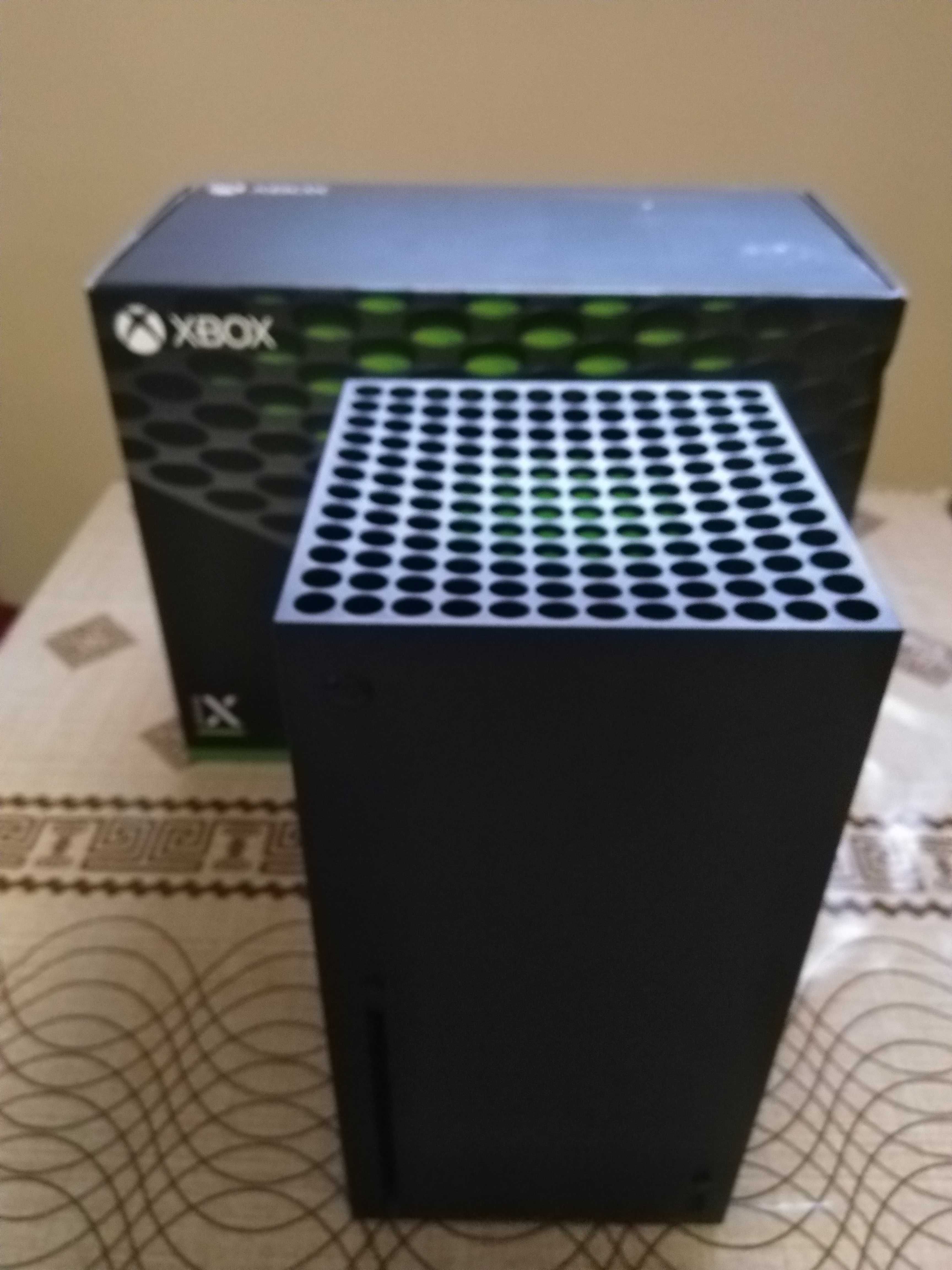 Vând Xbox series x