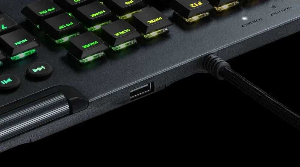 Tastatura Mecanica Gaming Logitech G815 Ultraslim Lightsync RGB Noua