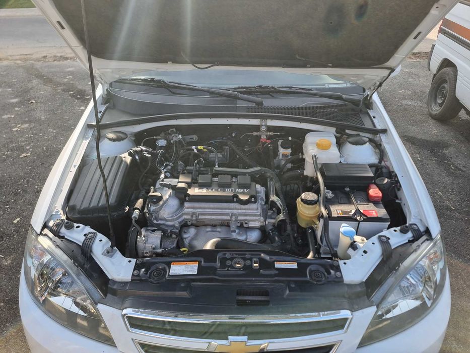 Gentra 2016/2017, 2-pozitsiya, kraskasi toza