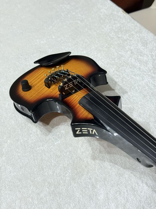 Vioara Zeta 5 corzi pe cuie