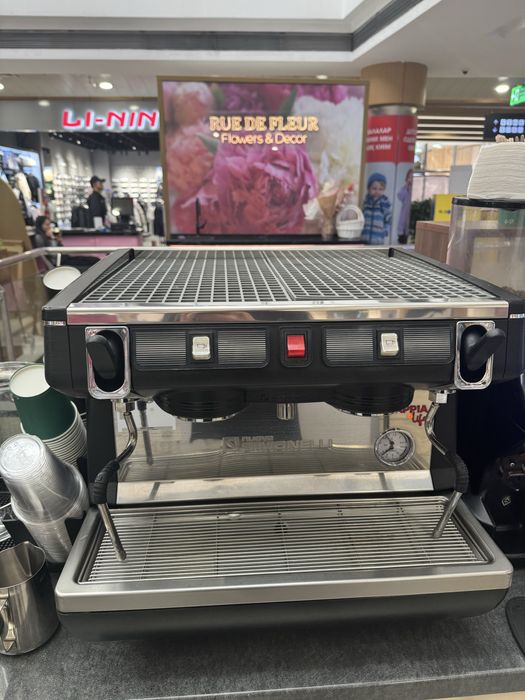 Кофемашина + кофемолка Simonelli nuova