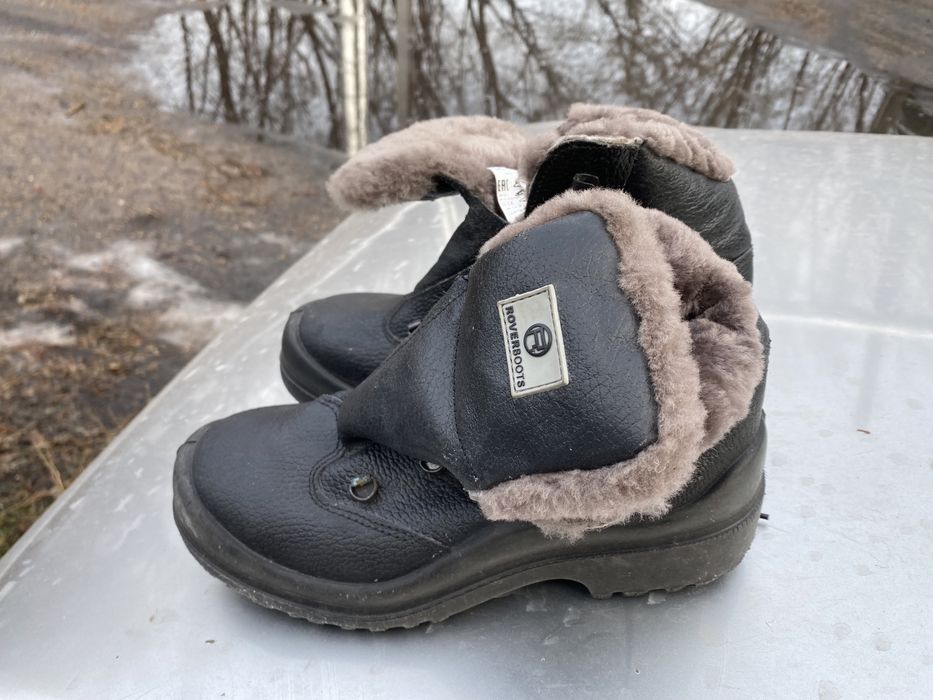 Продаю спец обувь