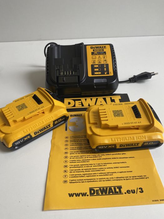 DeWALT Комплект от 2броя батерии DCB183 / 2Ah + Зарядно Устройство