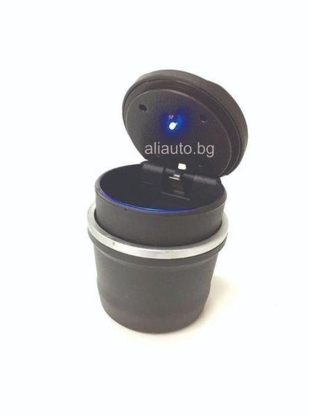 Пепелник за кола с ЛЕД лампа в две части- 3422