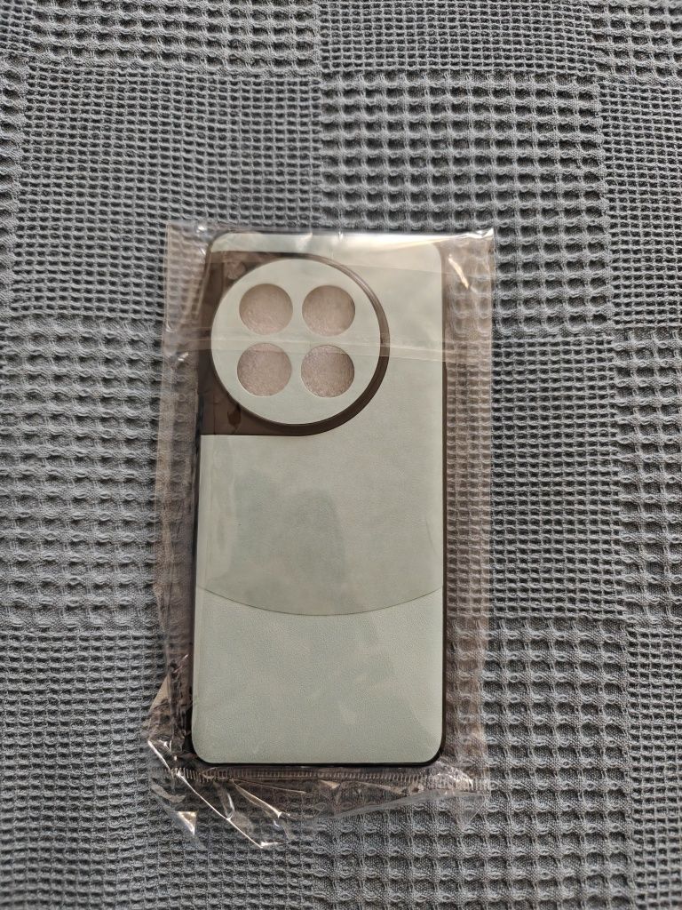 OnePlus 12 чехол case