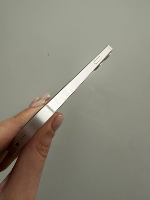 Iphone 13 pink в отлично състояние