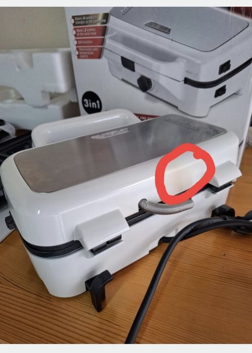 MPM 3-в-1- Тостер сандвич и контактна скара с 3 подвижни плочи ,1200W