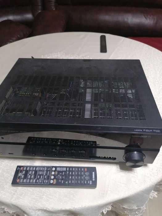 Yamaha-natural sound AV receiver
