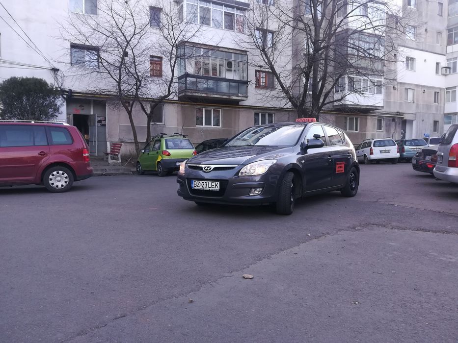 Școala de șoferi / Instructor auto