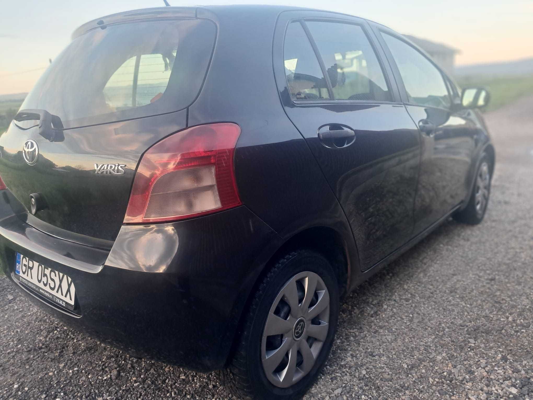 Vand Toyota Yaris 2007 - 1.4 disel, Bacau