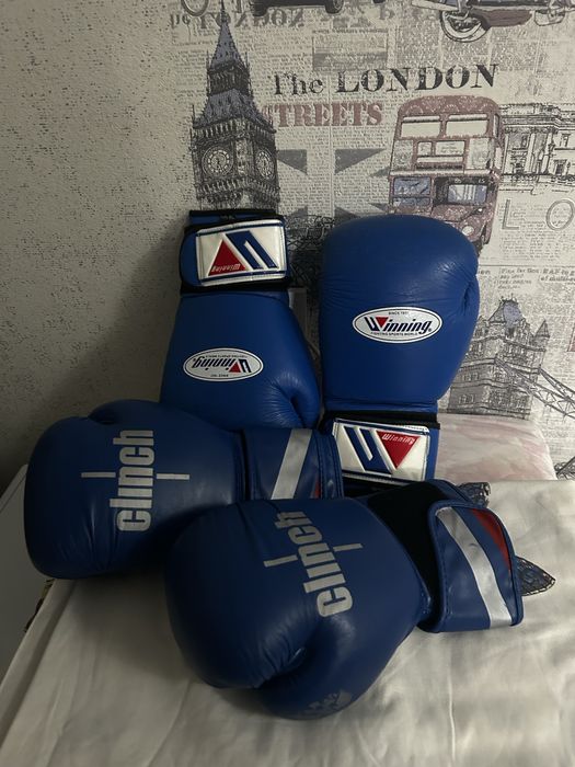 Перчатки для бокса кожанные оригинал.