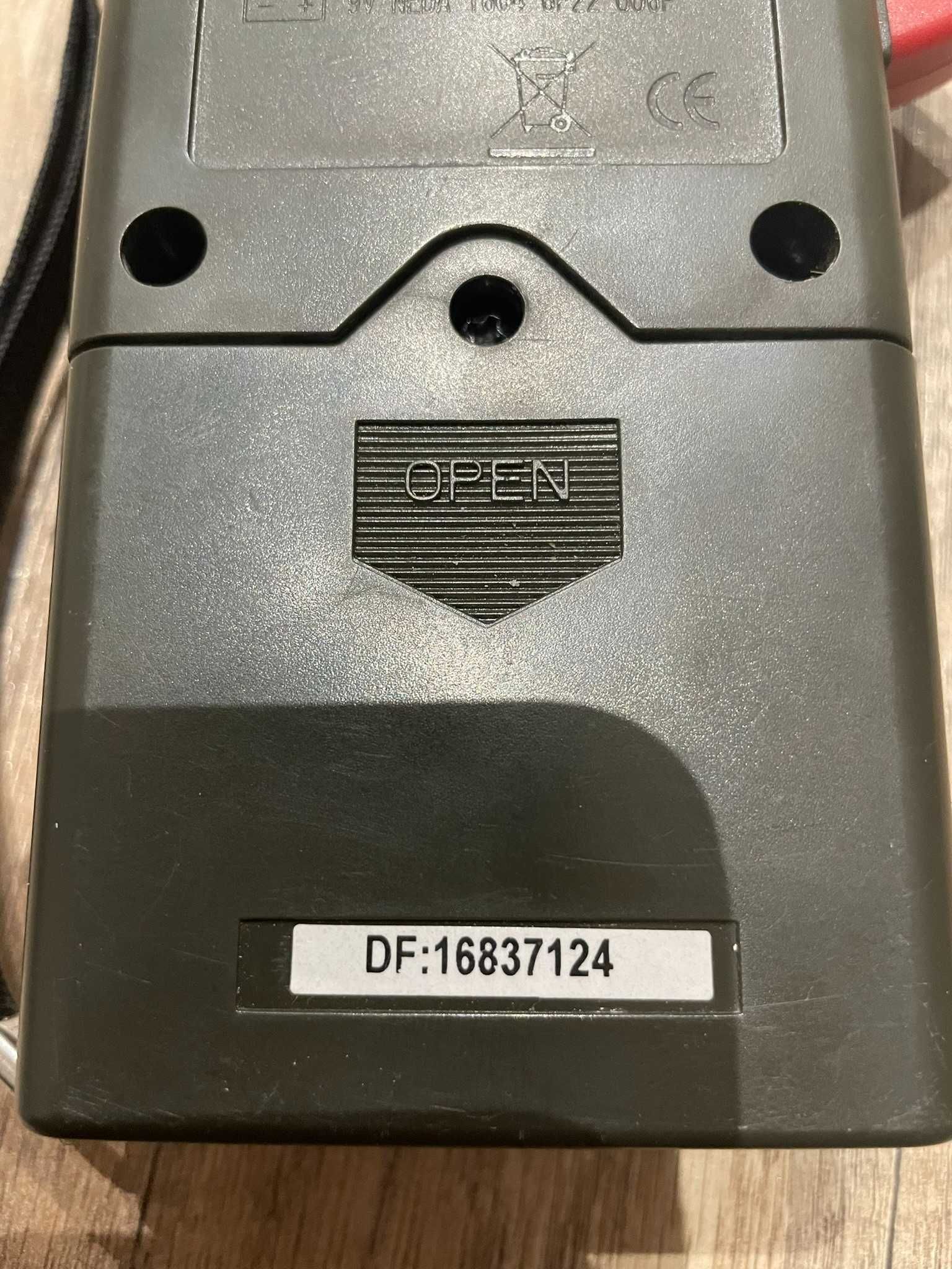 Clampmetru IEK DT266