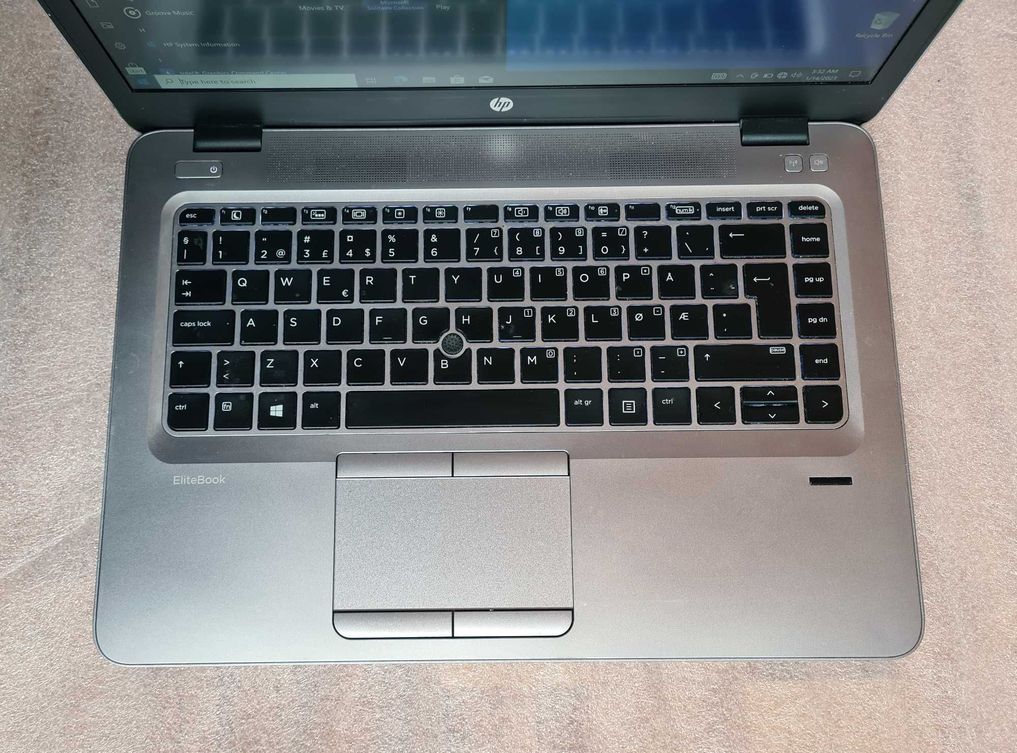 Laptop HP 840 G3, 14" 2K, i5-6200u, 8 GB Ram, SSD 256 GB, taste lumina