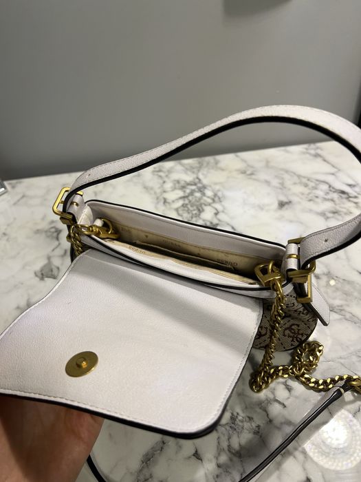 Топ оферта за оригинална чанта GUESS