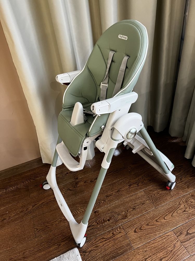 Peg perego follow me столче за хранене